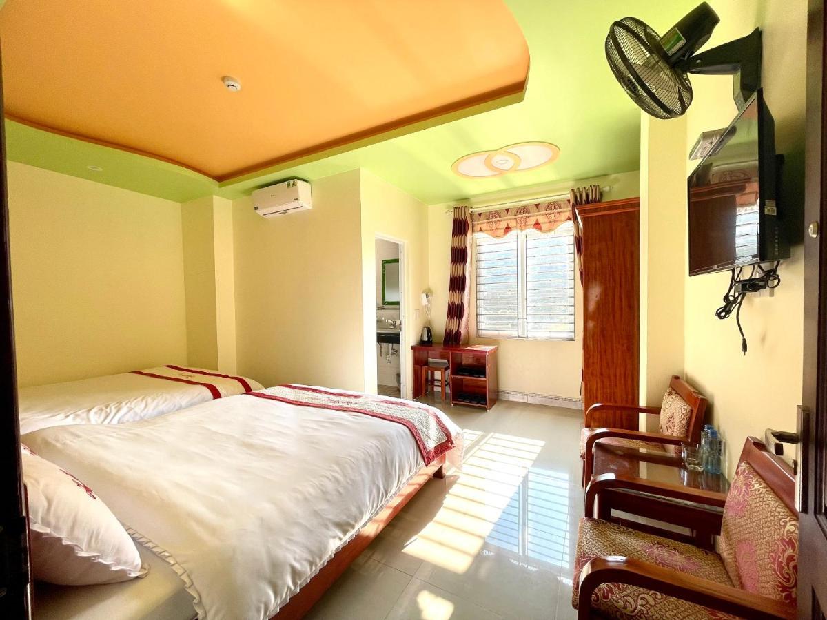 Huy Hoang Hotel Dồng Van Bagian luar foto
