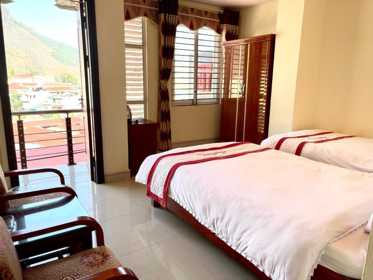 Huy Hoang Hotel Dồng Van Bagian luar foto