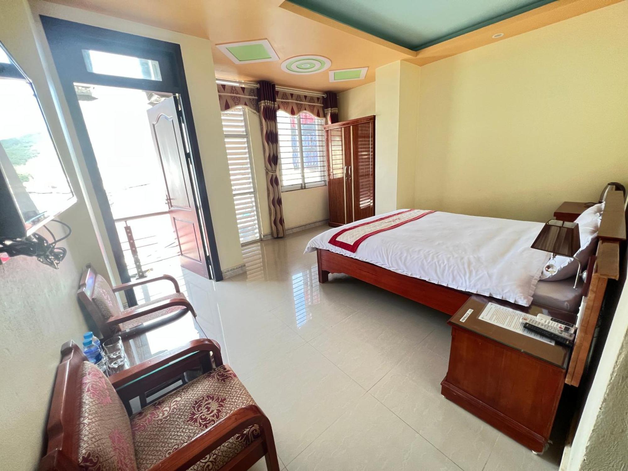 Huy Hoang Hotel Dồng Van Bagian luar foto